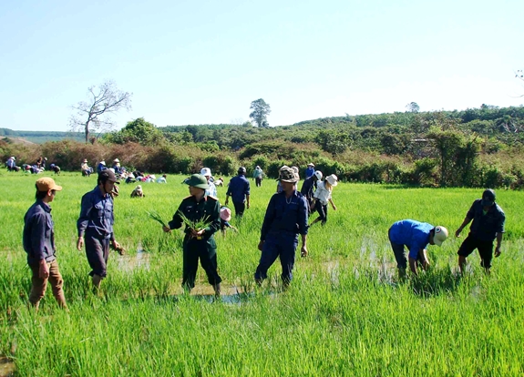 Bài 3: Sát cánh cùng dân xóa đói giảm nghèo, xây cuộc sống ấm no